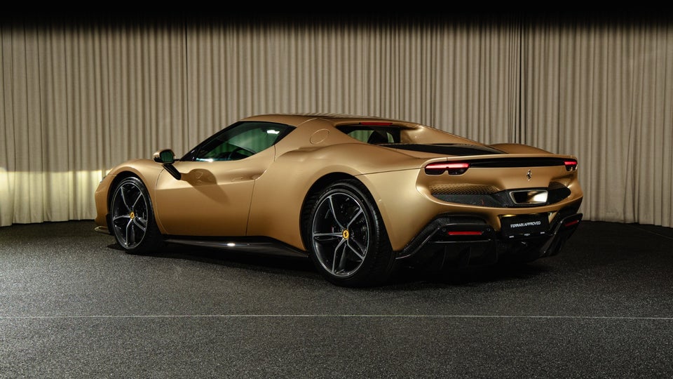 Ferrari 296 GTB 2,9 DCT 2d