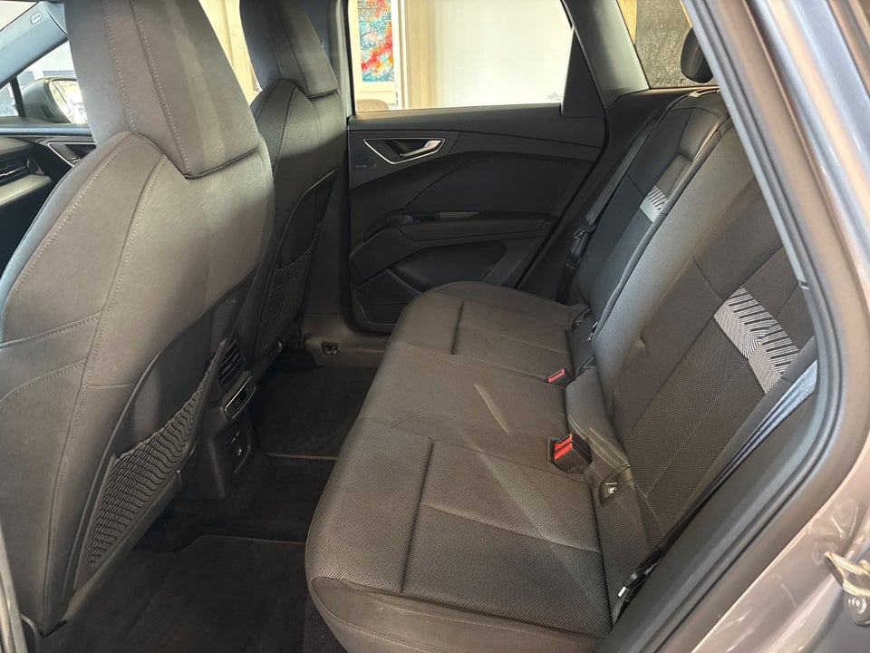 Audi Q4 e-tron 40 Advanced 5d