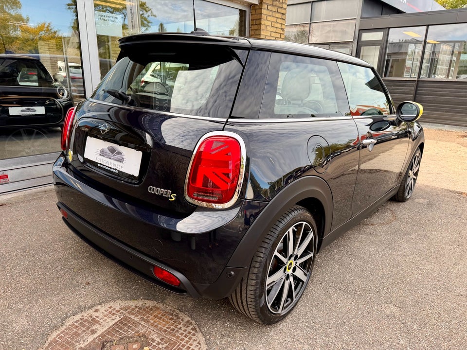 MINI Cooper SE Resolute Edition 3d