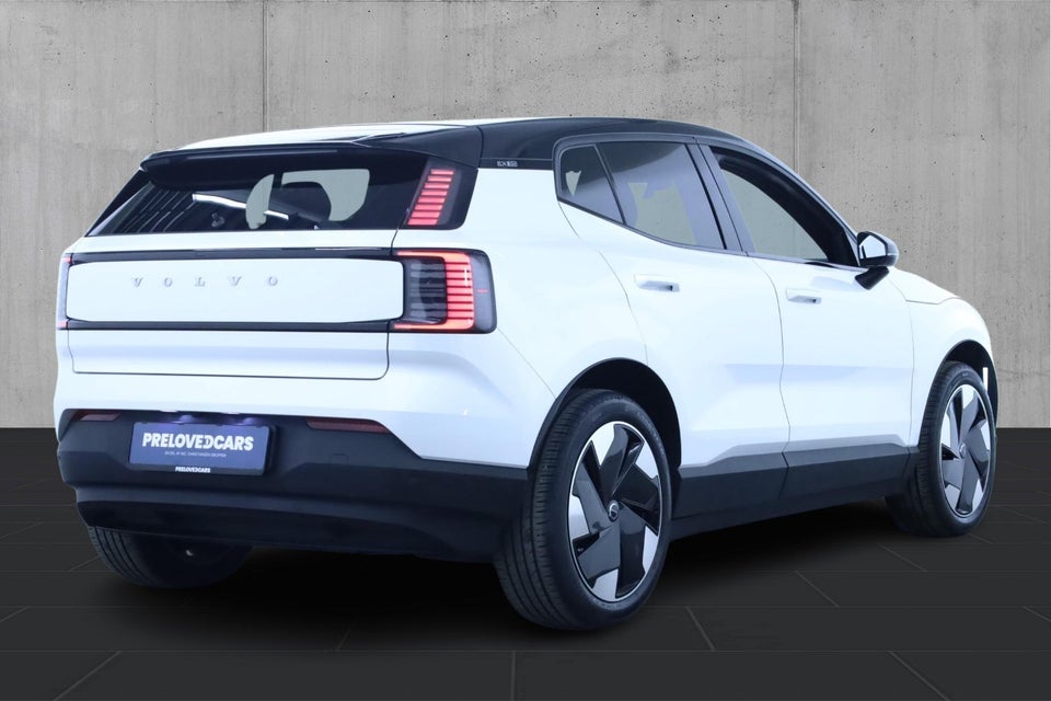 Volvo EX30 Extended Range Plus 5d