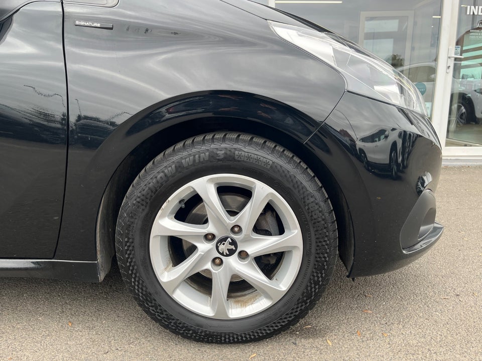 Peugeot 208 1,5 BlueHDi 100 Allure Sky 5d