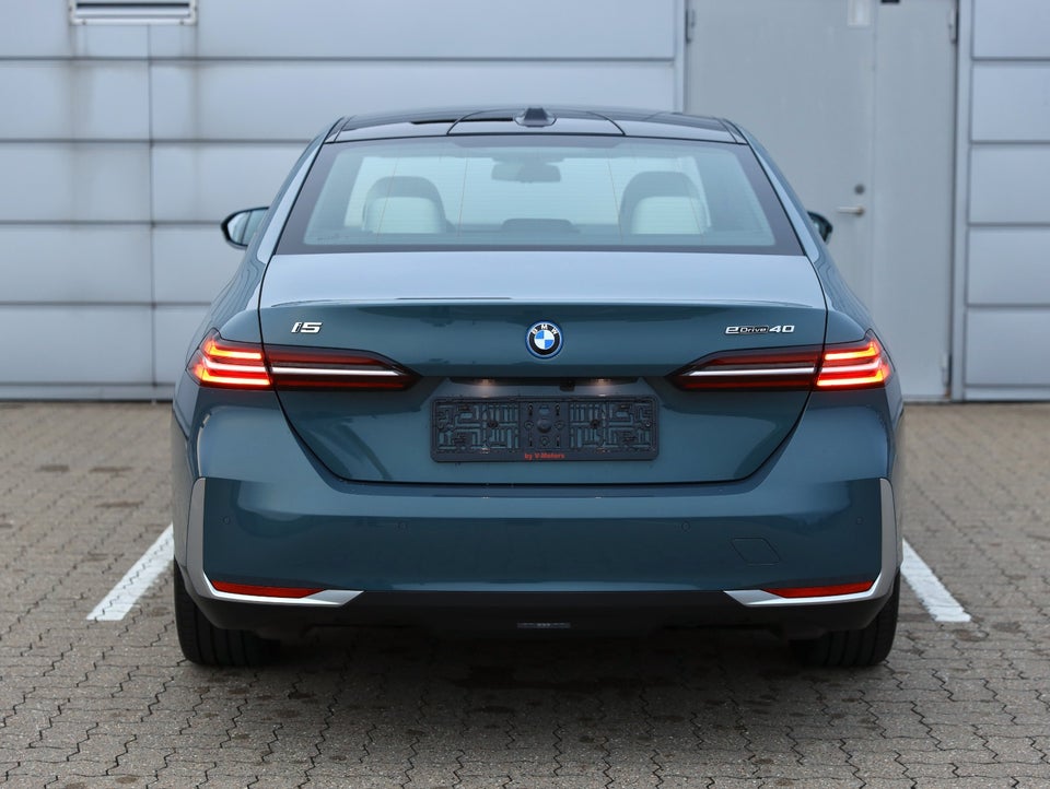 BMW i5 eDrive40 Fully Charged 4d