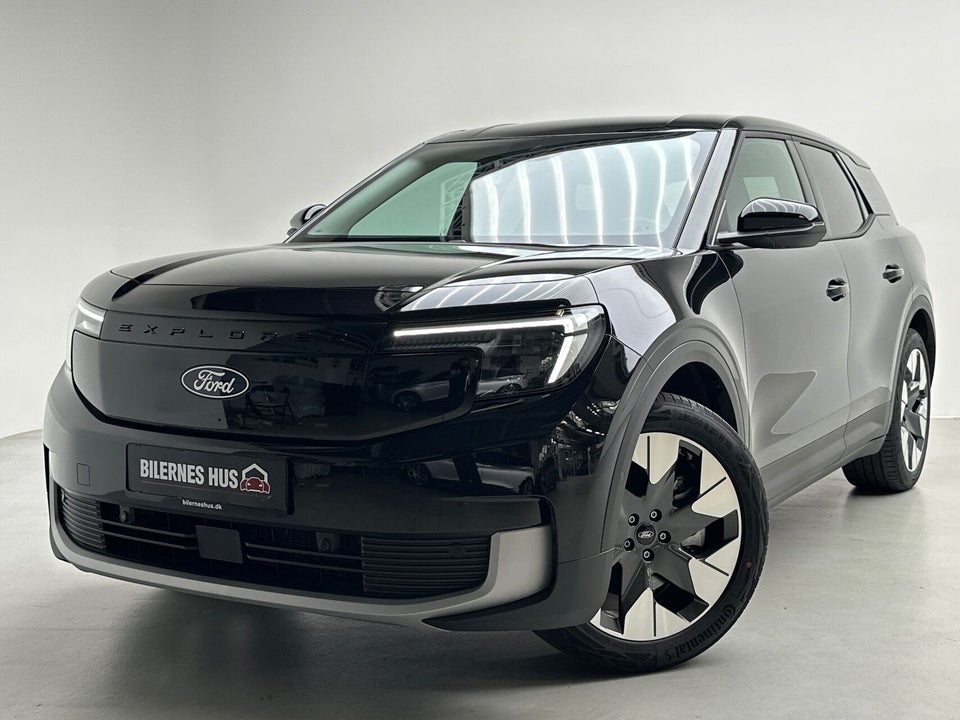 Ford Explorer 82 Premium Extended Range 5d