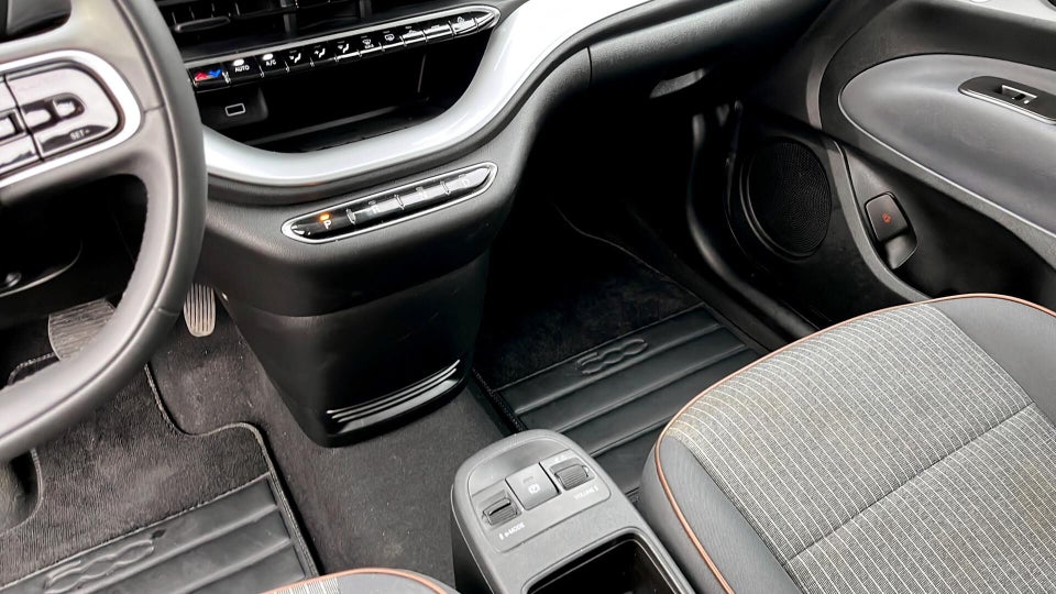 Fiat 500e 42 Icon 3d