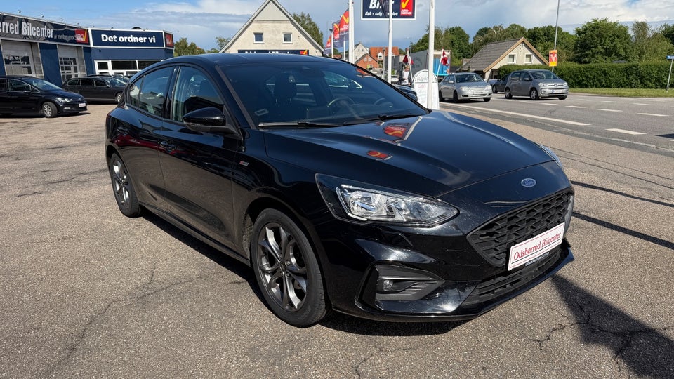 Ford Focus 1,0 EcoBoost ST-Line 5d