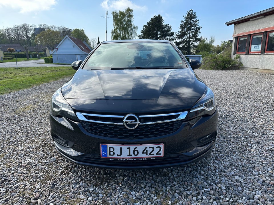 Opel Astra 1,6 T 200 Dynamic 5d