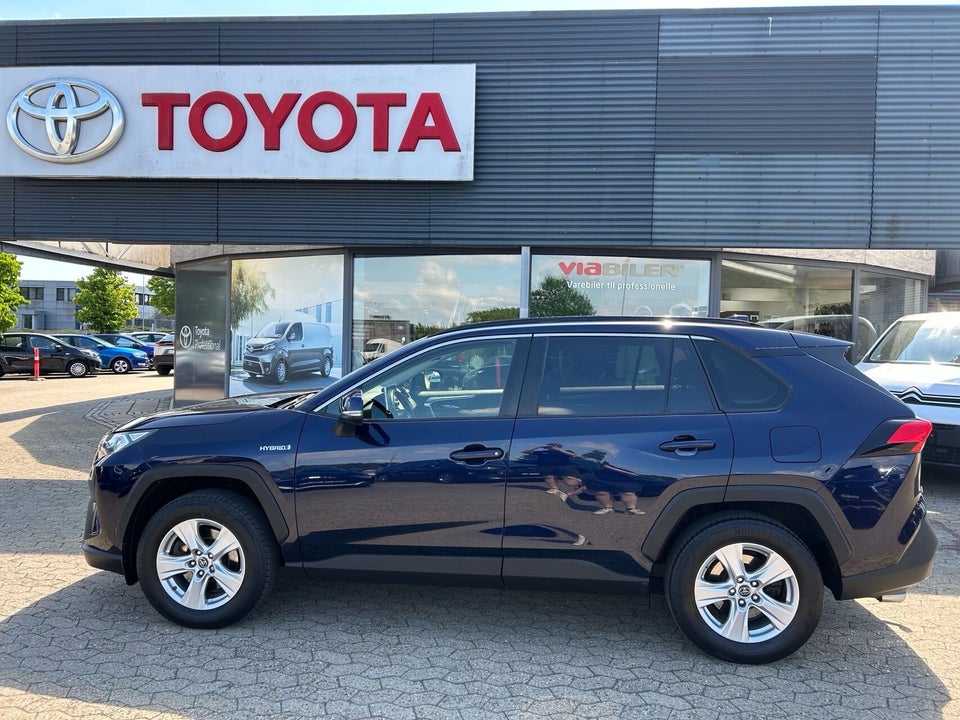 Toyota RAV4 2,5 Hybrid H3 Business MDS 5d