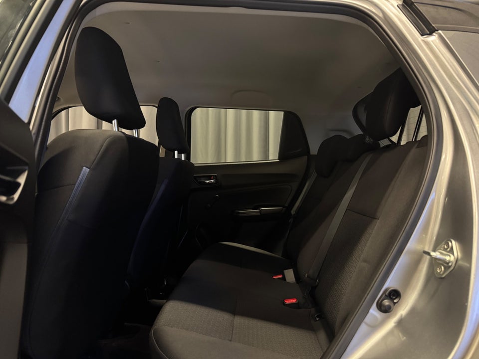 Suzuki Swift 1,2 Dualjet Action Gold 5d