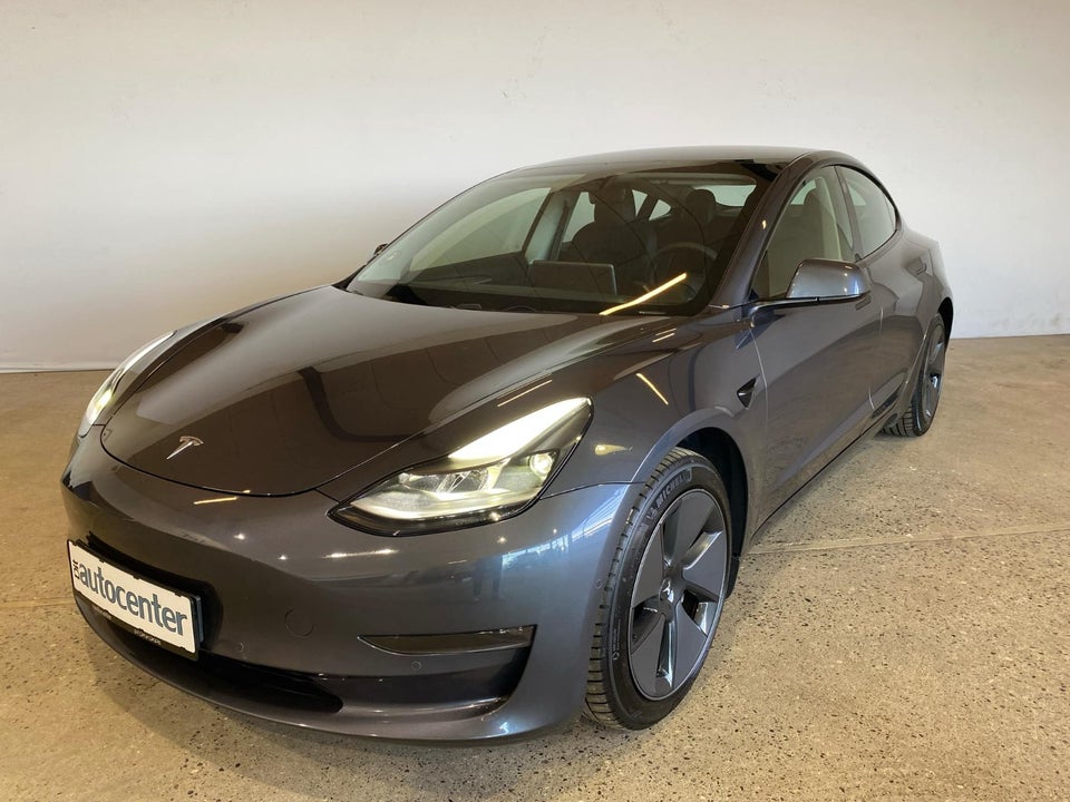 Tesla Model 3 Long Range AWD 4d