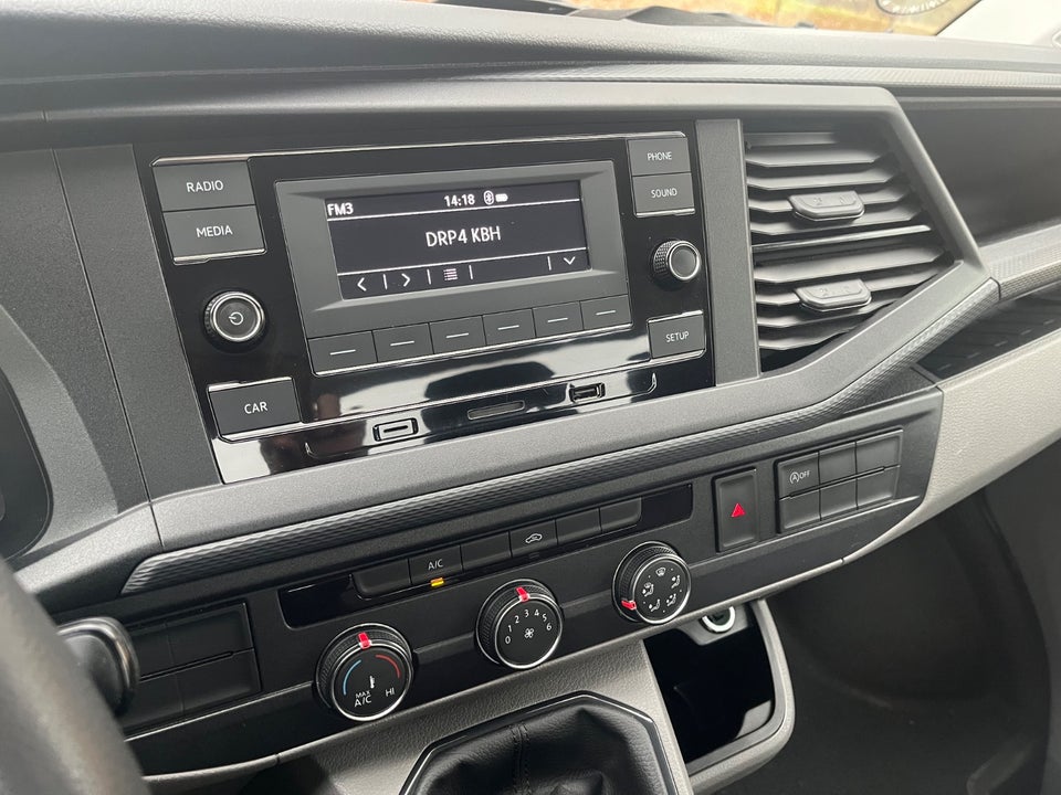 VW Transporter 2,0 TDi 110 Ladvogn lang