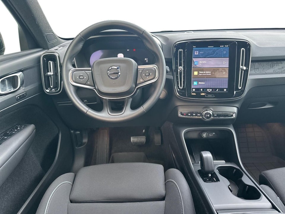 Volvo EX40 Extended Range Black Edition 5d