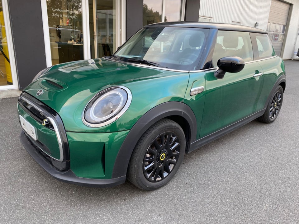 MINI Cooper SE Camden 3d