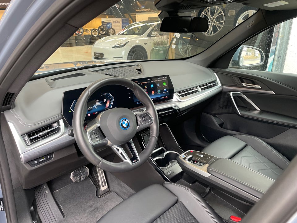 BMW iX1 xDrive30 Fully Charged M-Sport 5d