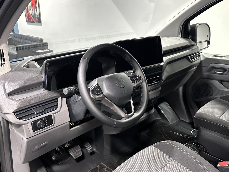 VW e-Caravelle 64 Style SWB