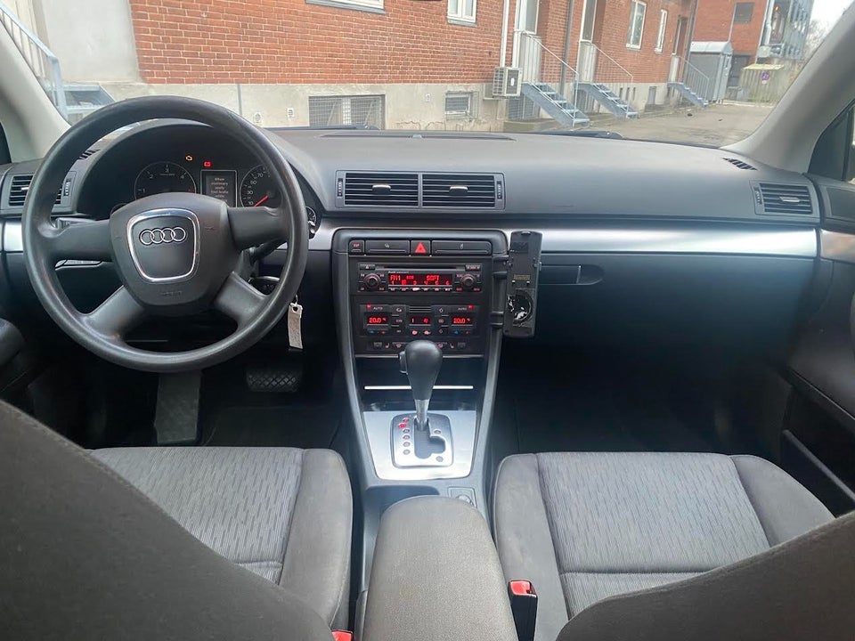 Audi A4 2,0 TDi 140 Avant Multitr. 5d