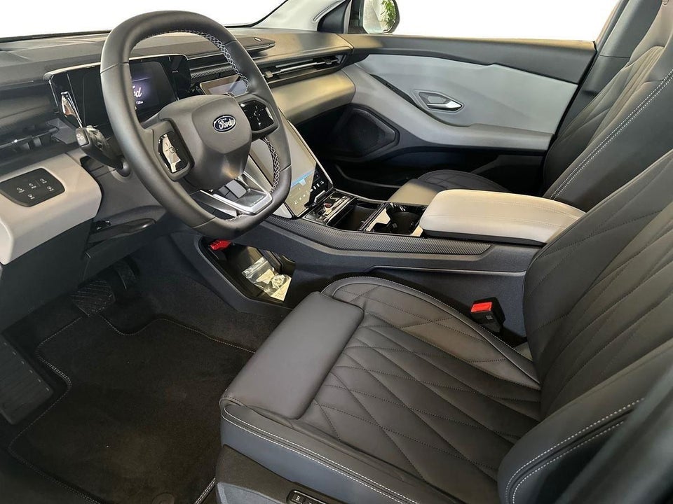 Ford Explorer 82 Premium Extended Range 5d