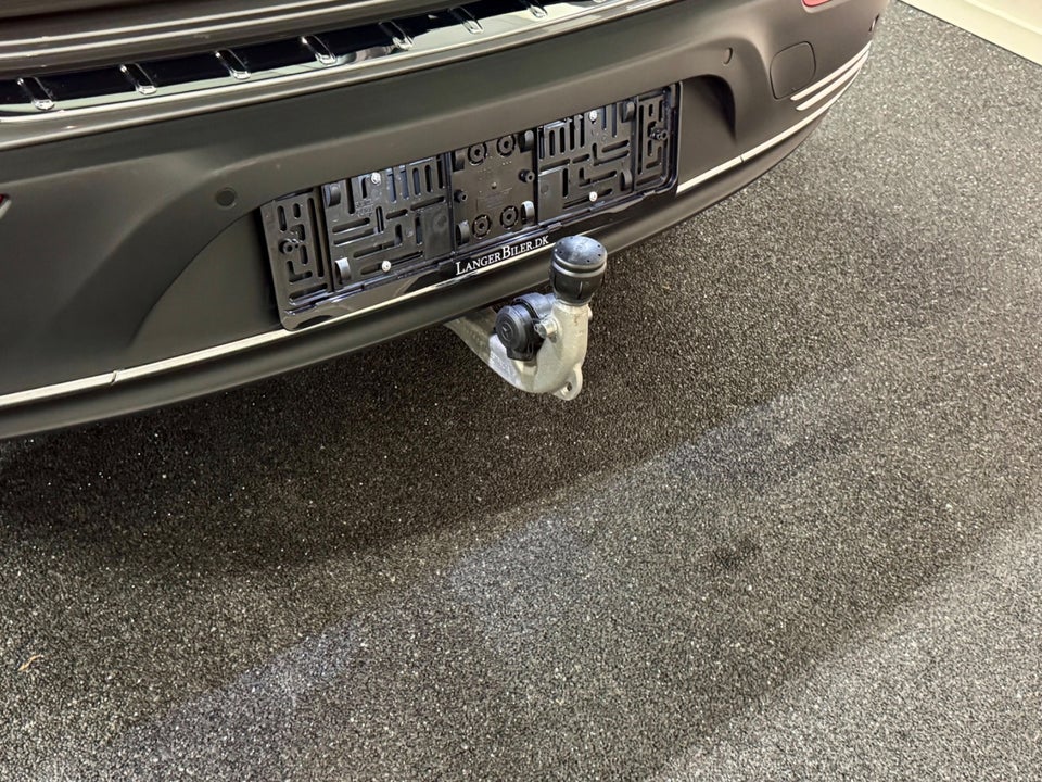 Mercedes EQA300 Progressive 4Matic 5d