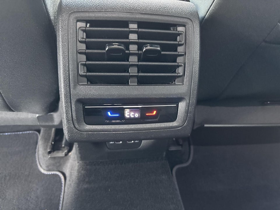VW Golf VIII 1,4 GTE DSG 5d