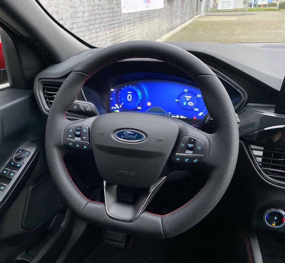 Ford Kuga 2,5 PHEV ST-Line X CVT 5d