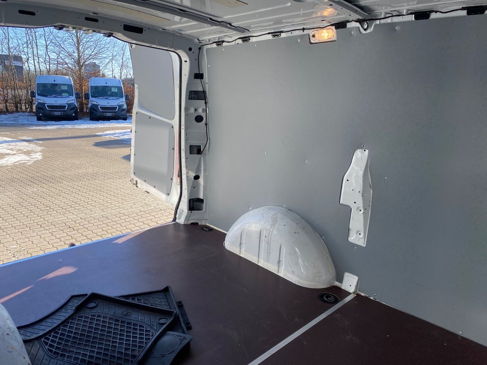 Mercedes Vito 114 2,0 CDi Kassevogn aut. L RWD