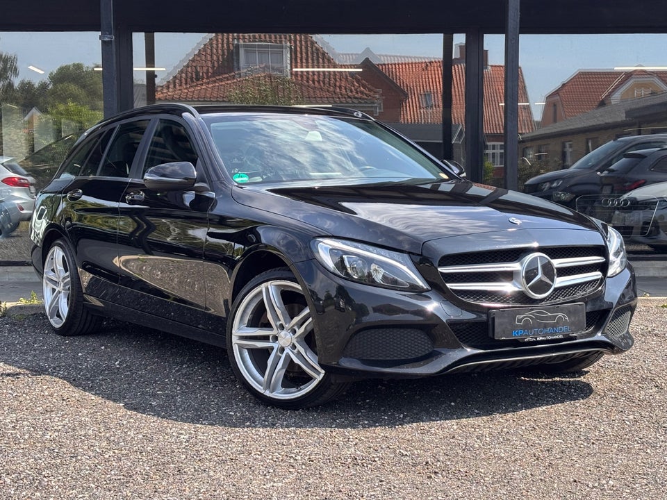Mercedes C220 d 2,2 Avantgarde stc. 5d