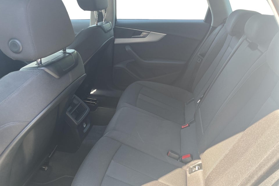 Audi A4 40 TFSi Sport Prestige Avant S-tr. 5d