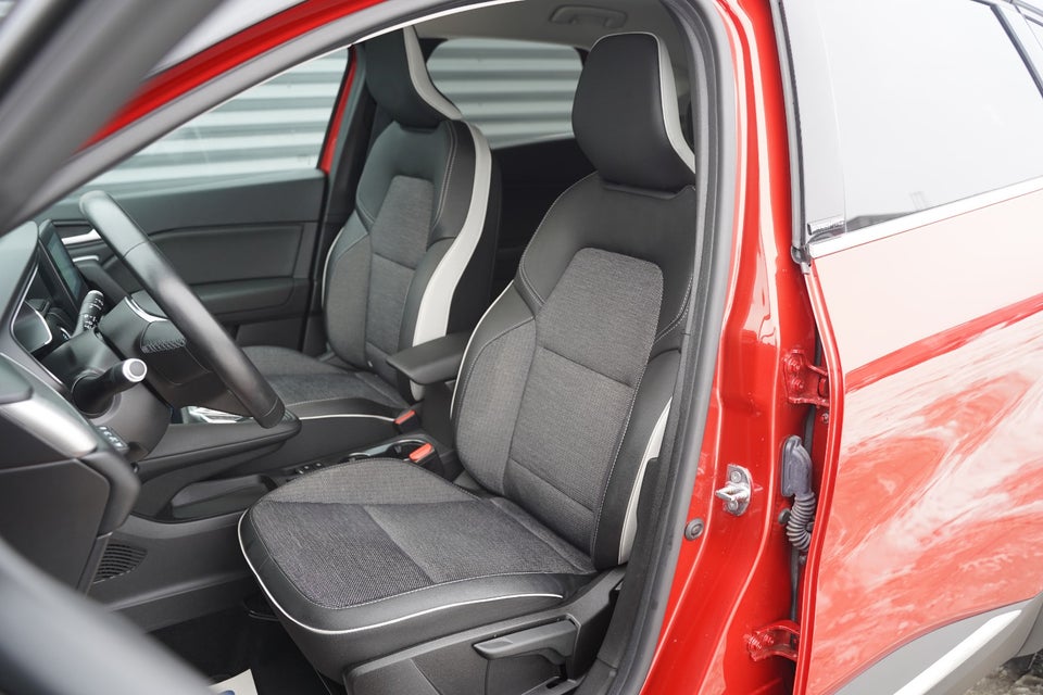 Renault Captur 1,6 E-Tech Intens 5d