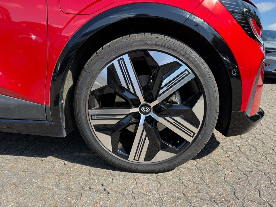 Renault Megane E-Tech 60 Iconic 5d