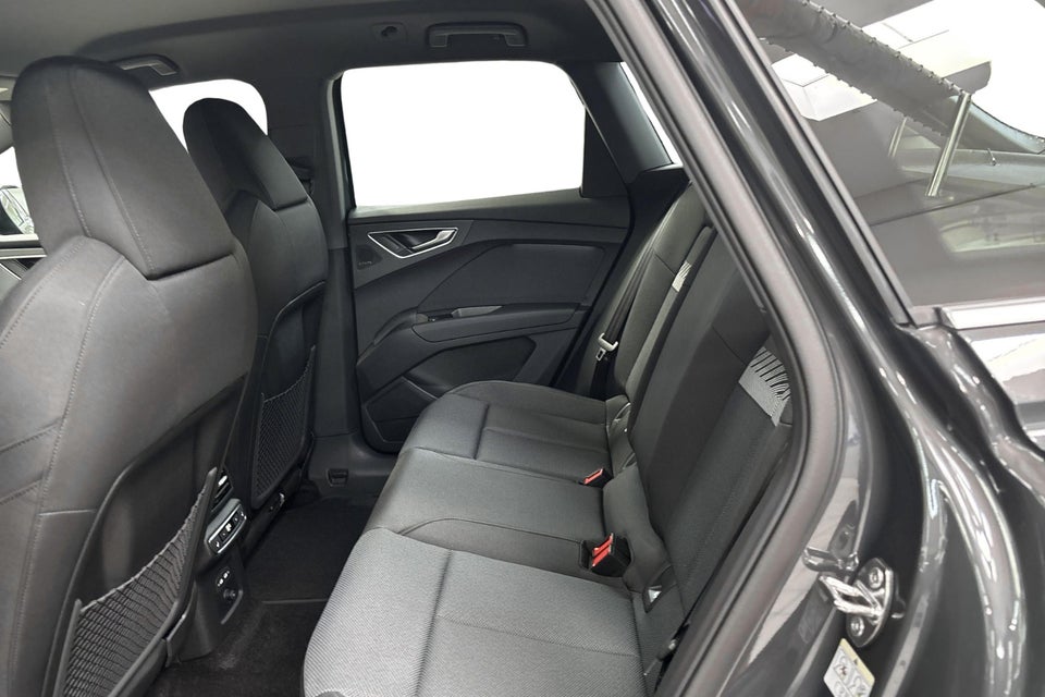 Audi Q4 e-tron performance 5d
