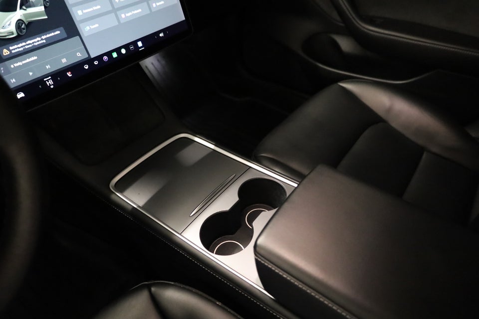 Tesla Model 3 Long Range AWD 4d