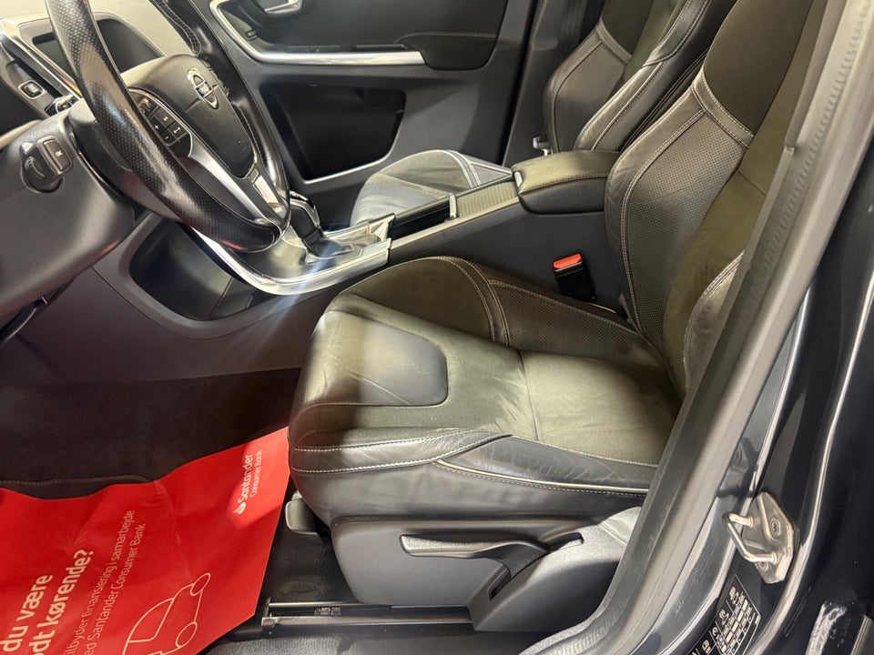 Volvo XC60 2,0 D4 190 R-Design aut. 5d