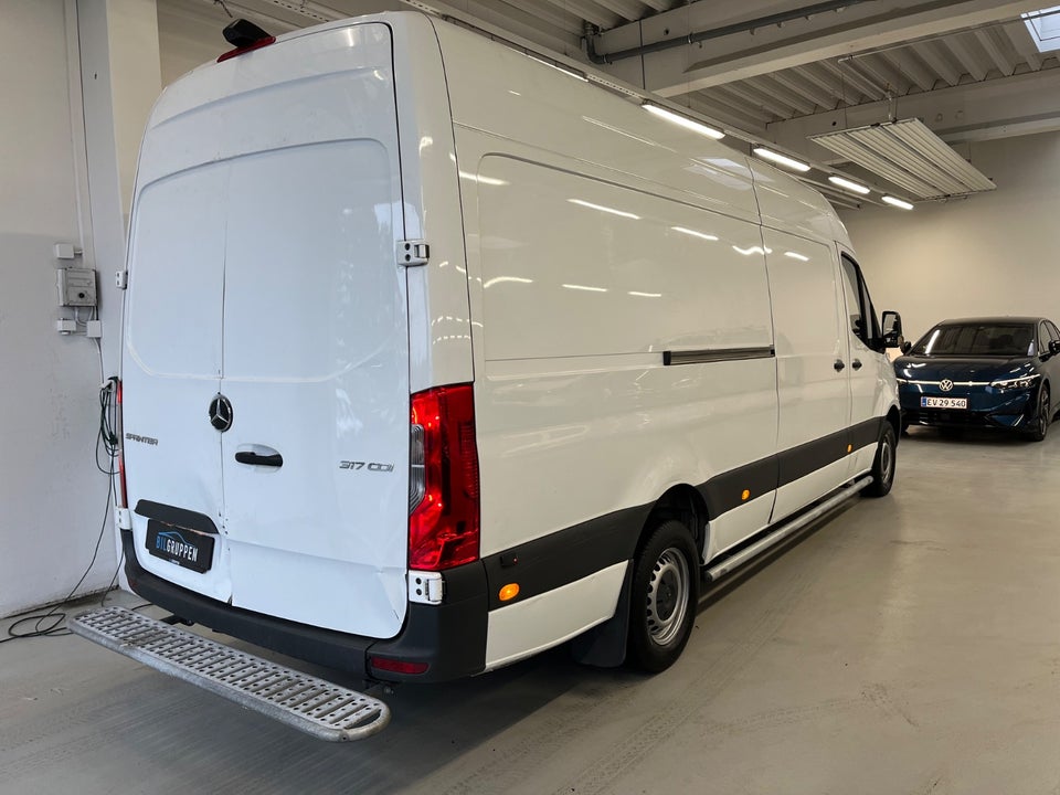 Mercedes Sprinter 317 2,0 CDi A3 Kassevogn aut. RWD