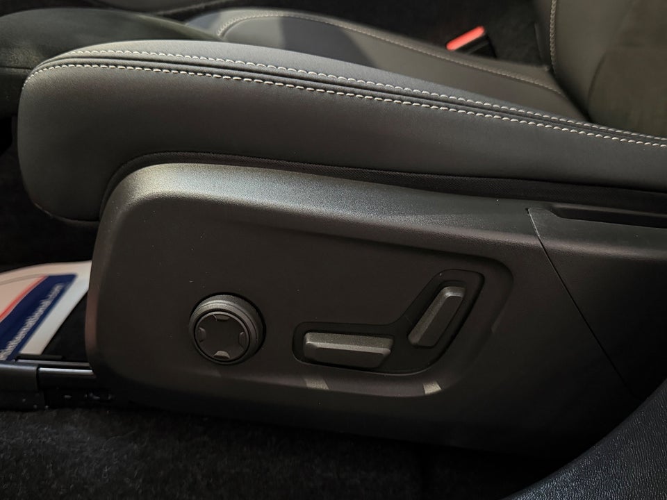 Volvo XC40 P6 ReCharge Plus 5d