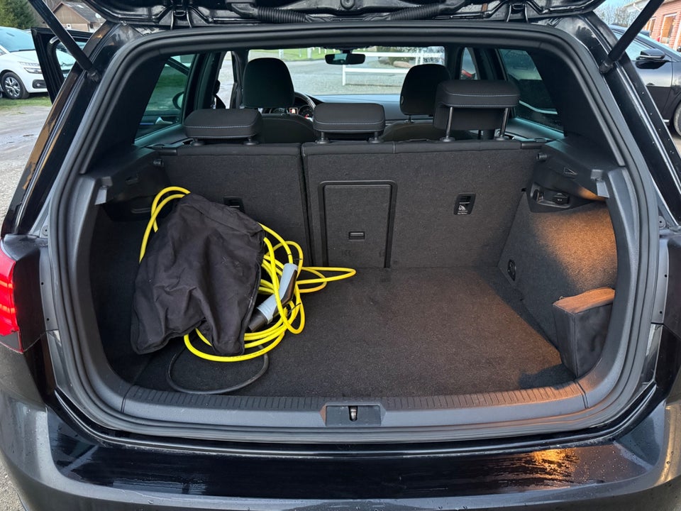 VW Golf VII 1,4 GTE DSG 5d