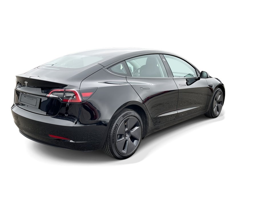 Tesla Model 3 Long Range RWD 4d