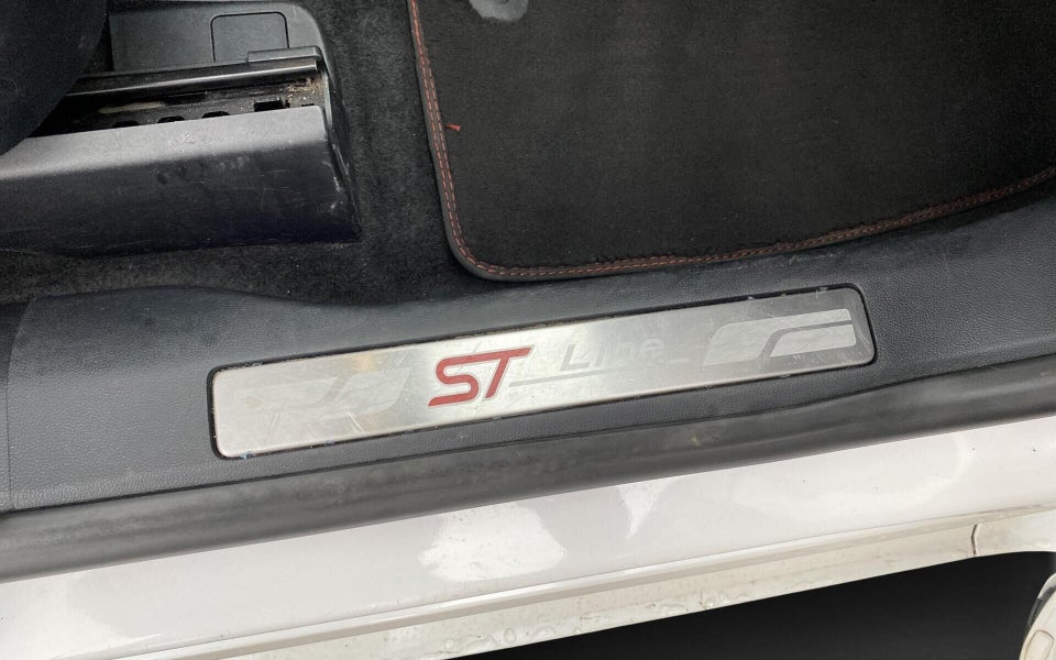 Ford Kuga 2,5 PHEV ST-Line X CVT 5d