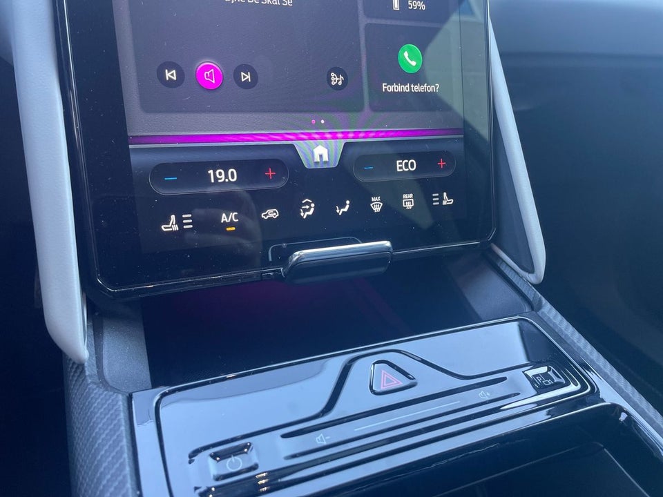 Ford Explorer 82 Premium Extended Range 5d