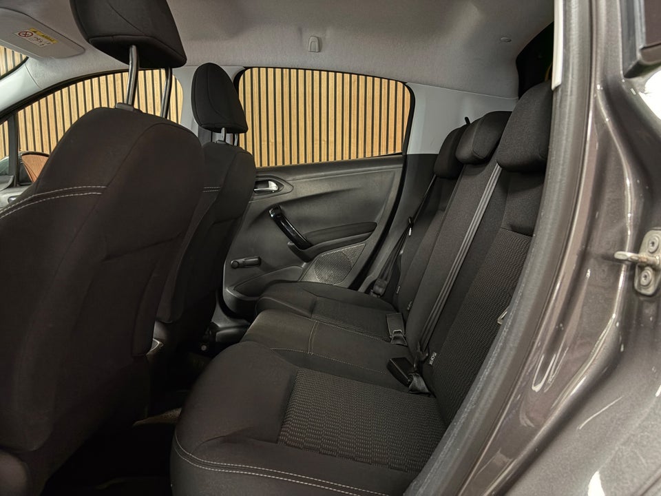 Peugeot 208 1,6 BlueHDi 100 Active 5d