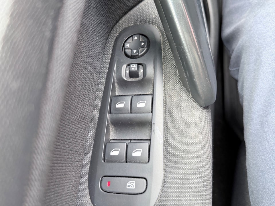 Peugeot 308 1,5 BlueHDi 130 Allure Sky SW 5d
