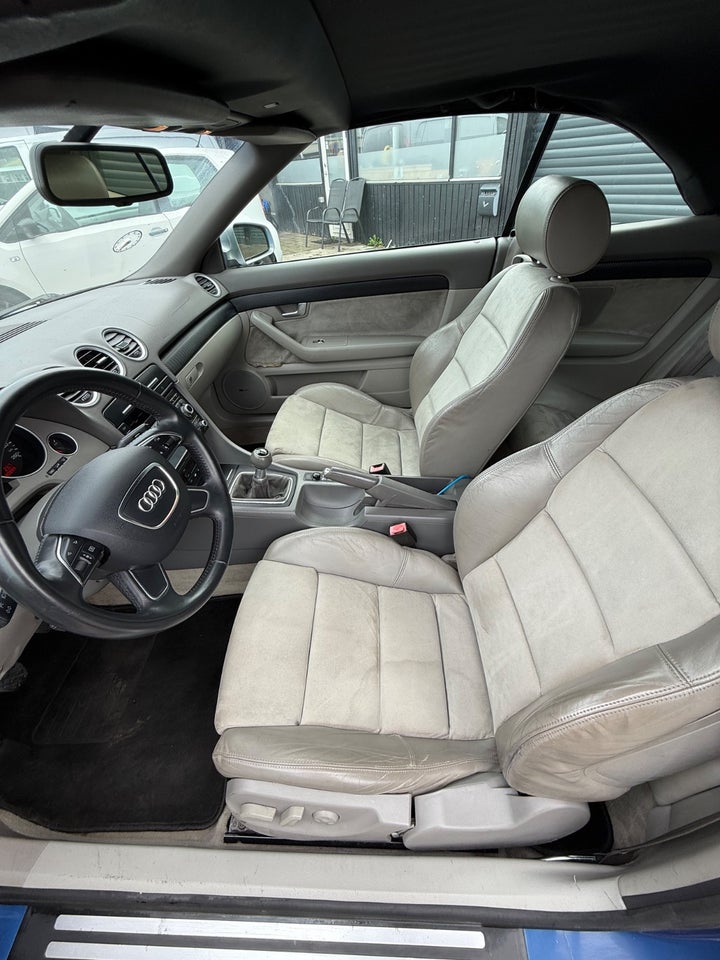 Audi A4 2,4 V6 Cabriolet 2d