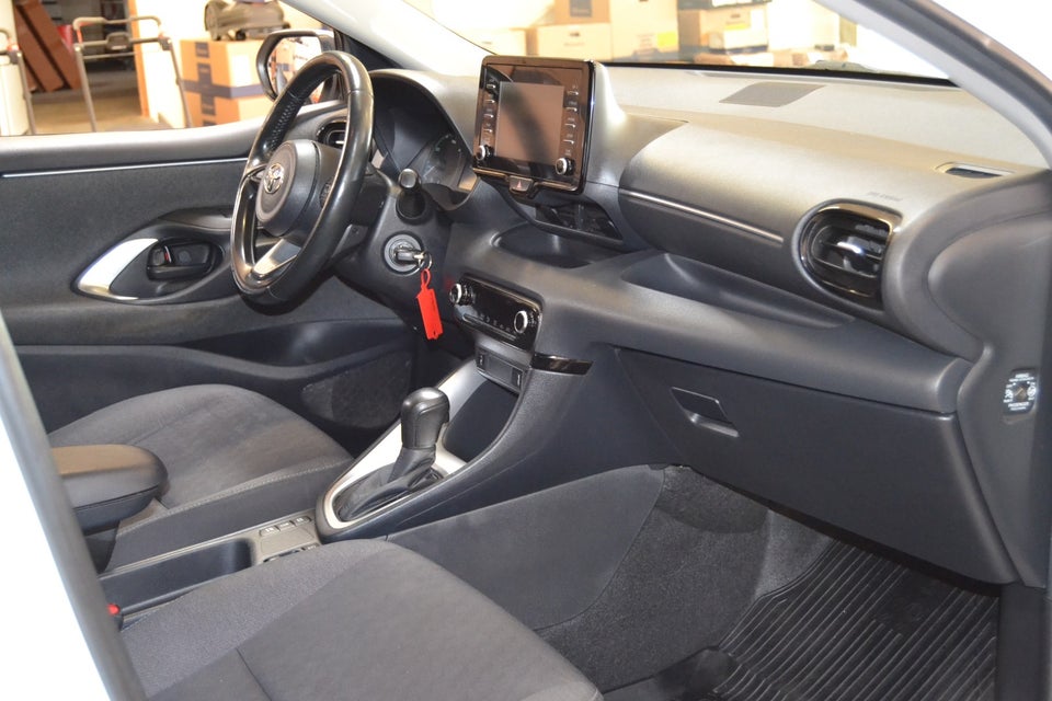 Toyota Yaris 1,5 Hybrid H3 Vision e-CVT 5d