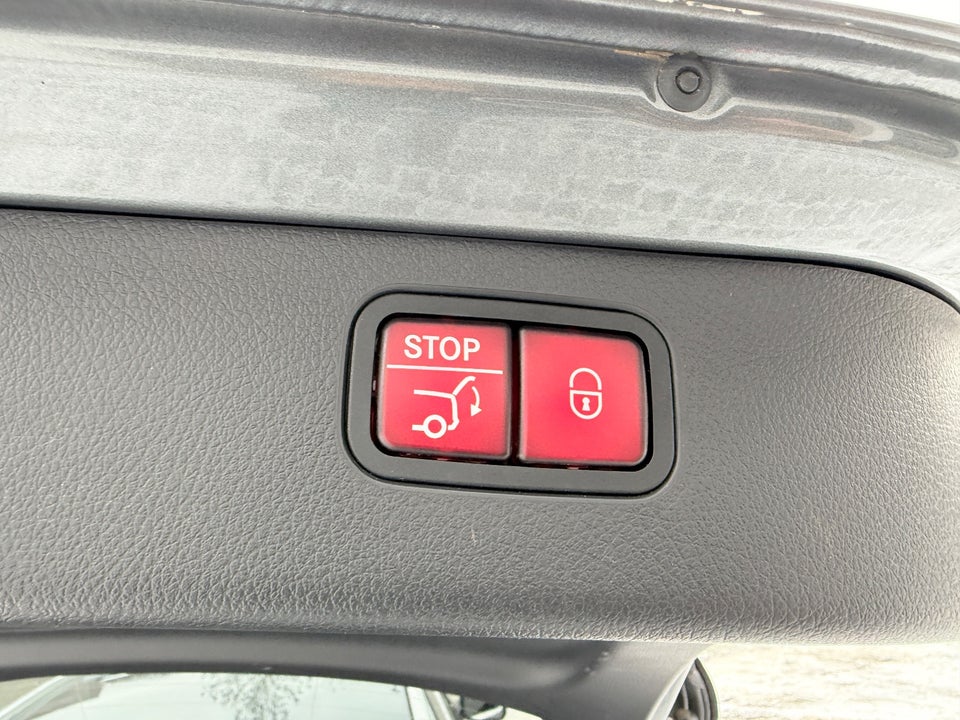 Mercedes C300 e 2,0 AMG Line stc. aut. 5d