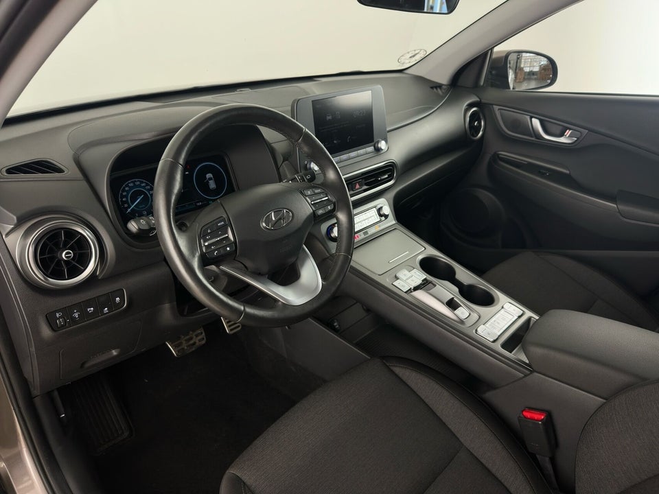 Hyundai Kona 39 EV Essential 5d