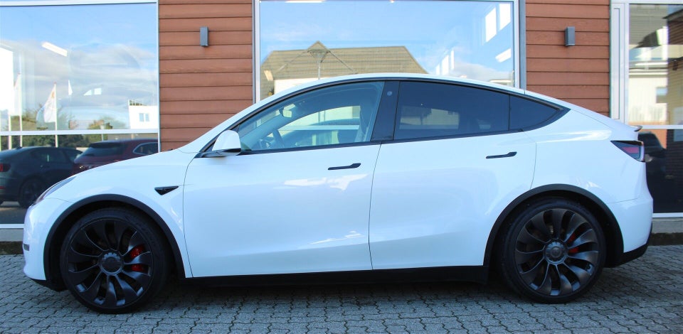 Tesla Model Y Performance AWD 5d