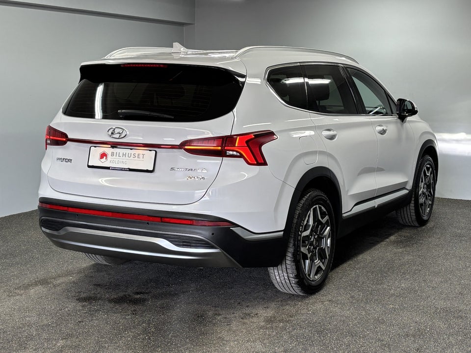 Hyundai Santa Fe 1,6 PHEV Essential aut. 4WD 7prs 5d