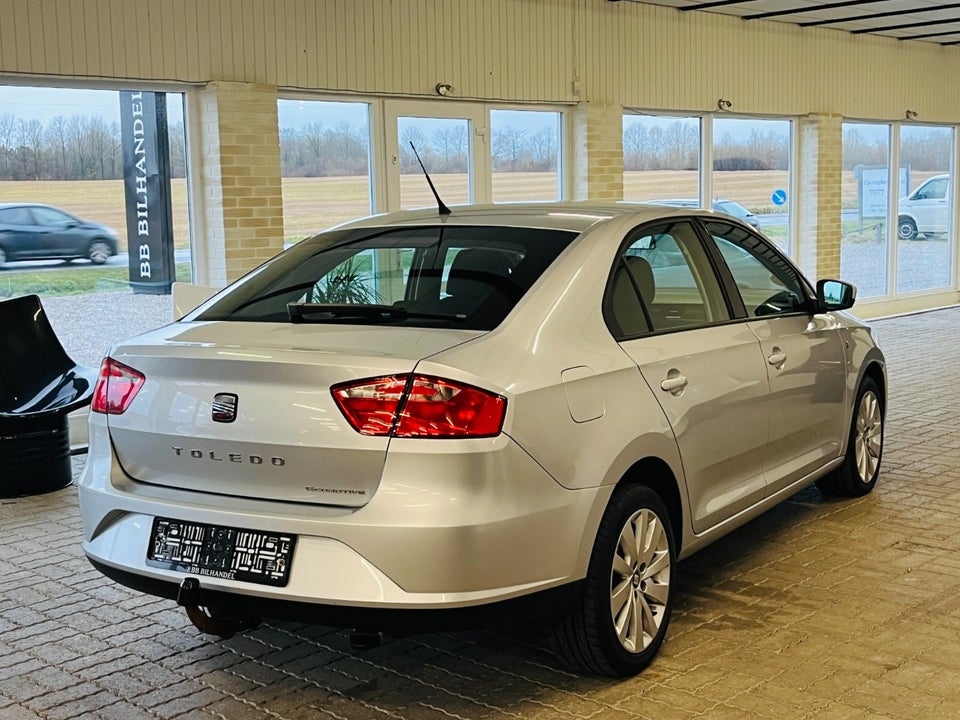 Seat Toledo 1,6 TDi 105 Style 5d