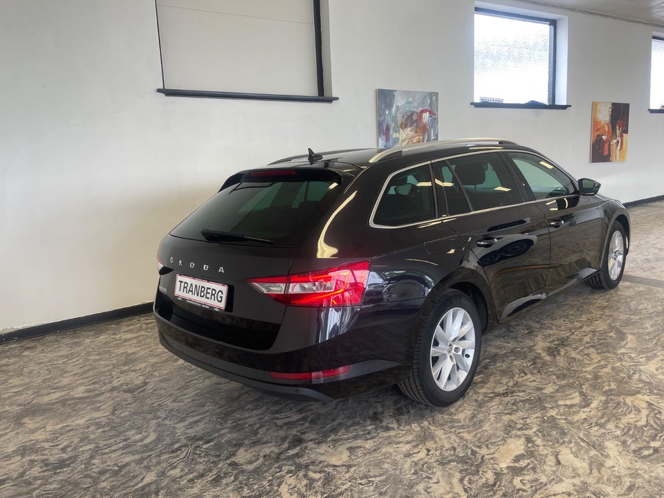 Skoda Superb 2,0 TDi 150 Style Combi DSG 5d