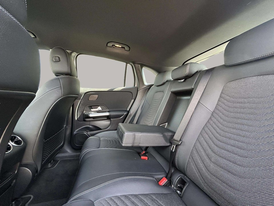 Mercedes EQA350 Progressive 4Matic 5d
