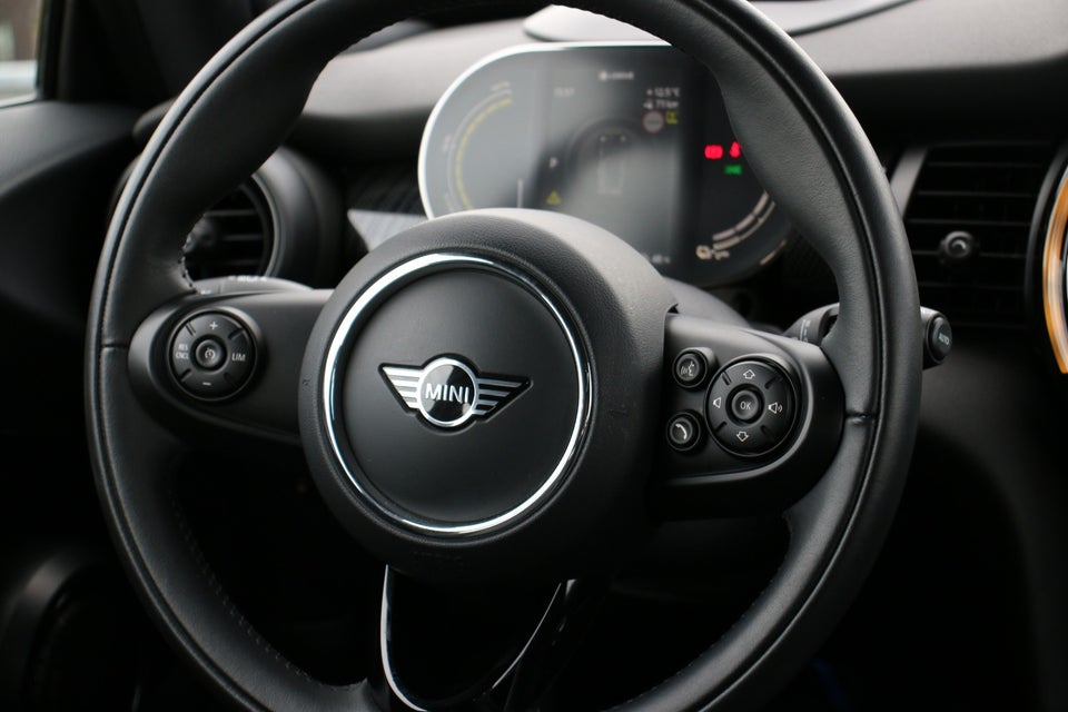 MINI Cooper SE Maximise 3d