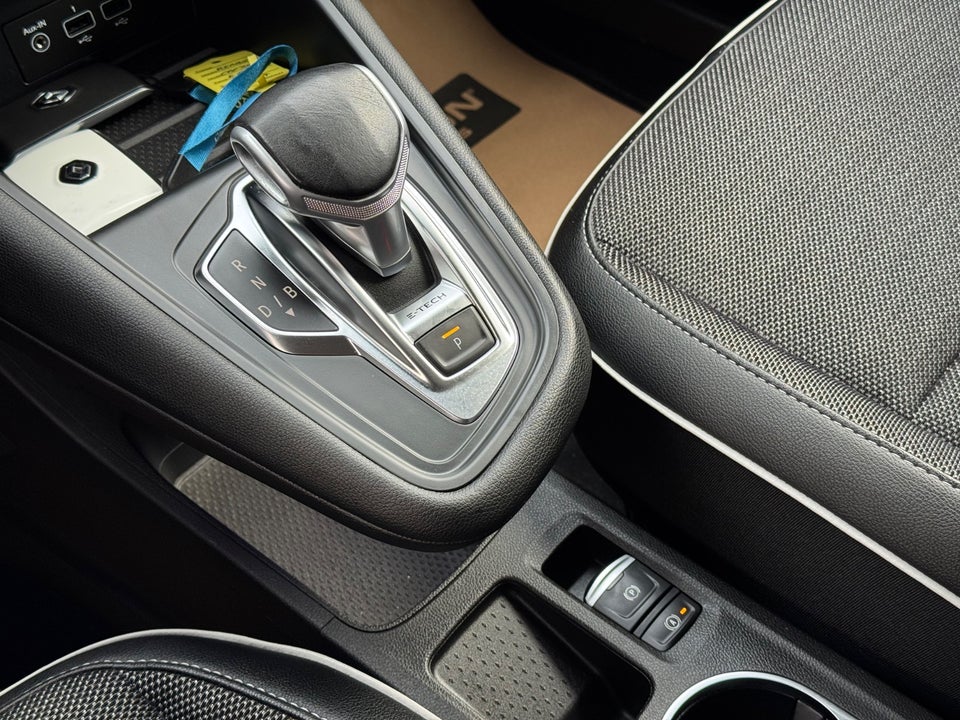 Renault Captur 1,6 E-Tech Intens 5d